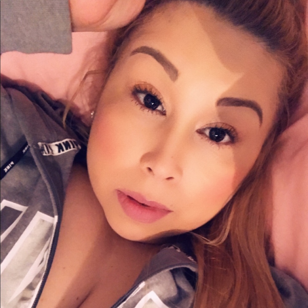 Meet your Posher, Alicia